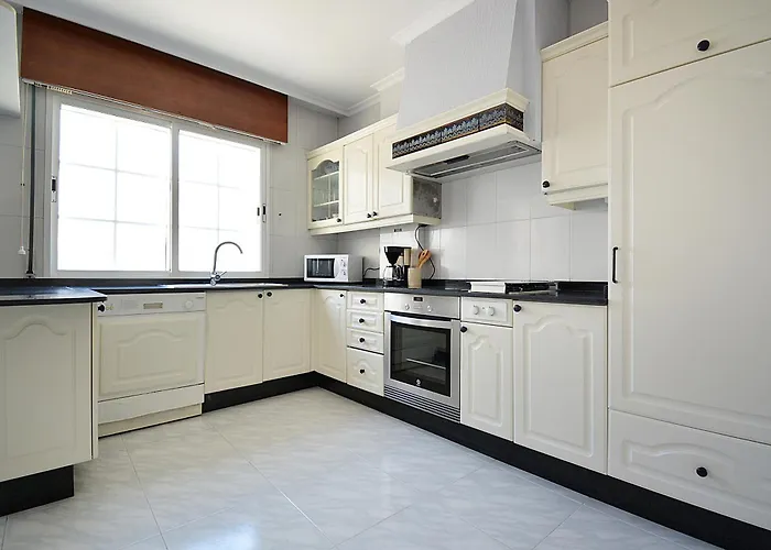 Enorme Triplex En El Centro De Daire O Grove