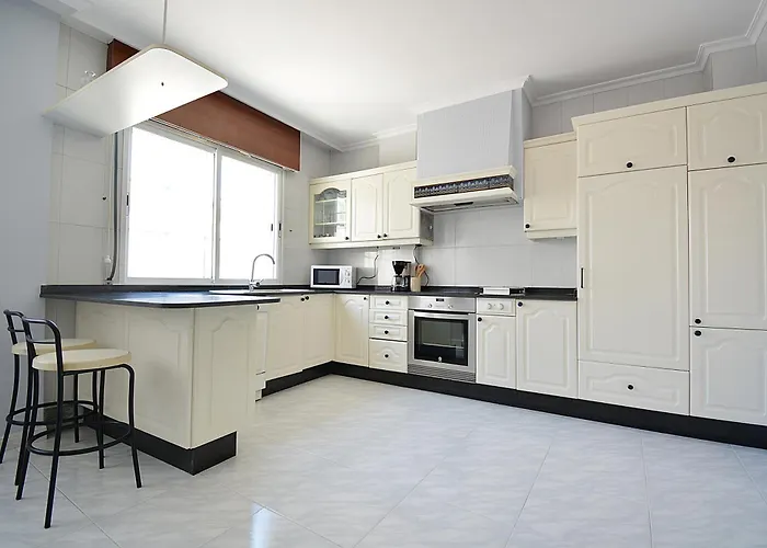 Enorme Triplex En El Centro De O Grove