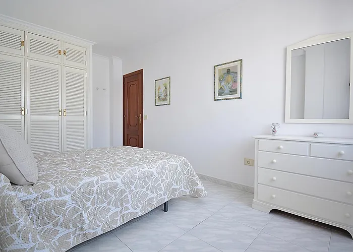 Enorme Triplex En El Centro De * O Grove