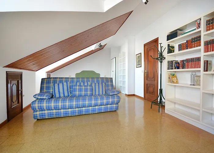 Enorme Triplex En El Centro De O Grove