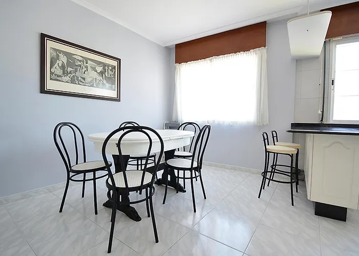 Enorme Triplex En El Centro De * O Grove